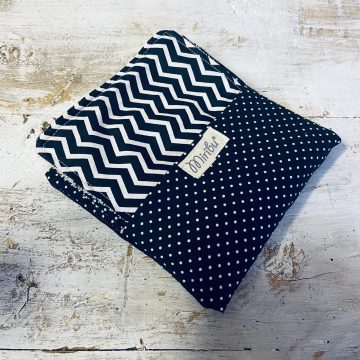 quadrotti black and white