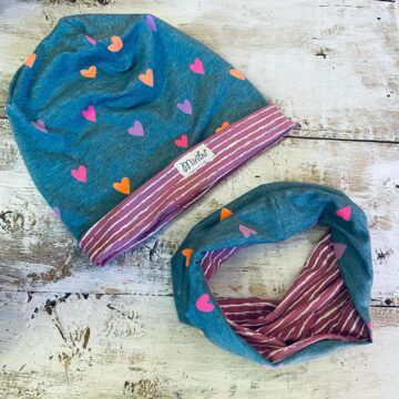 coordinato cuffia e scaldacollo cuoricini